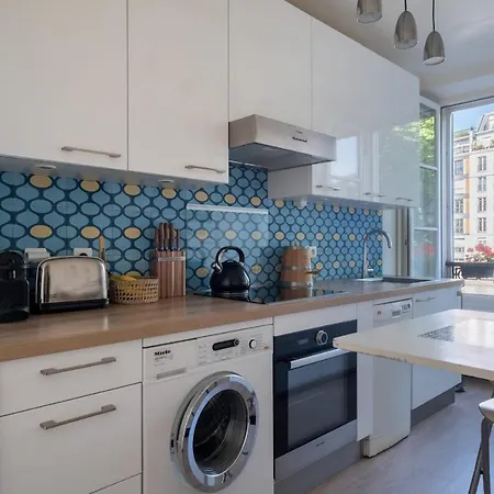 Classical-parisian Near Canal St Martin By Guestready *