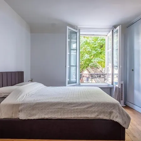Classical-parisian Near Canal St Martin By Guestready Daire Paris