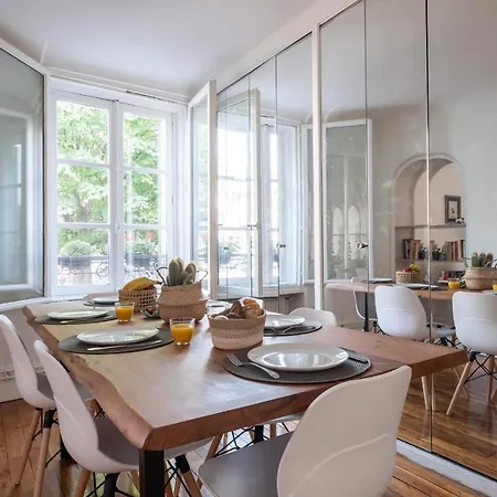 Classical-parisian Near Canal St Martin By Guestready *