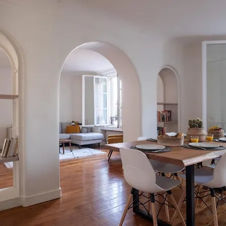 Classical-parisian Near Canal St Martin By Guestready *